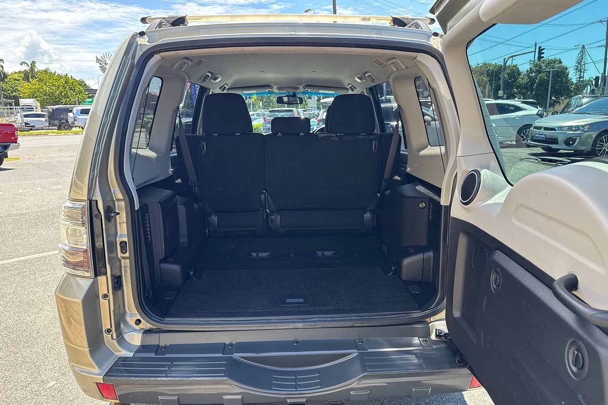 2012 Mitsubishi Pajero GLX NW