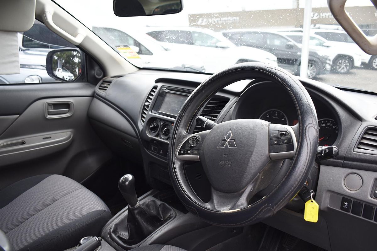 2017 Mitsubishi Triton GLX MQ 4X4