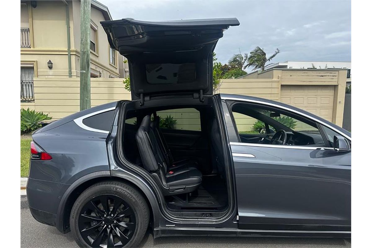 2018 Tesla MODEL X 75D (75XB) MY18