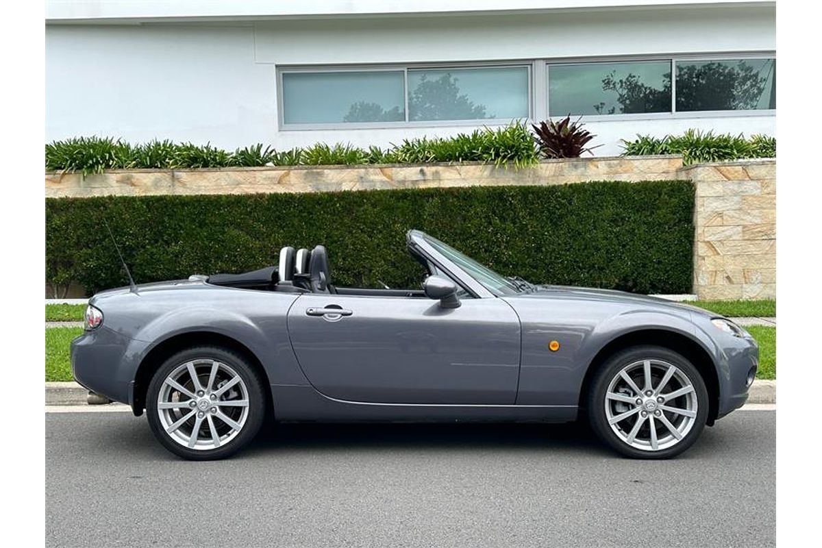 2005 Mazda MX-5 NC