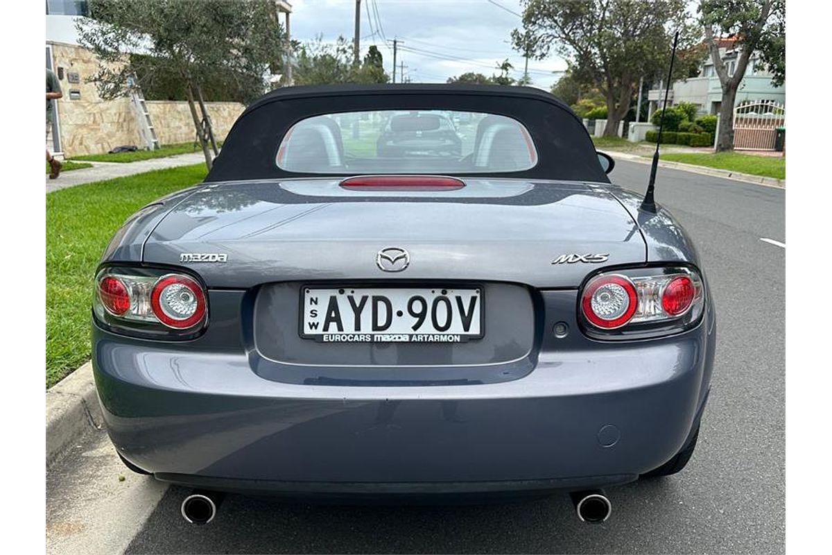 2005 Mazda MX-5 NC