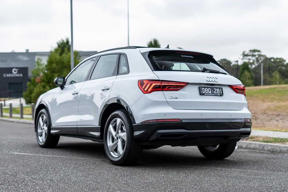 2024 Audi Q3 35 TFSI Dynamic Black F3