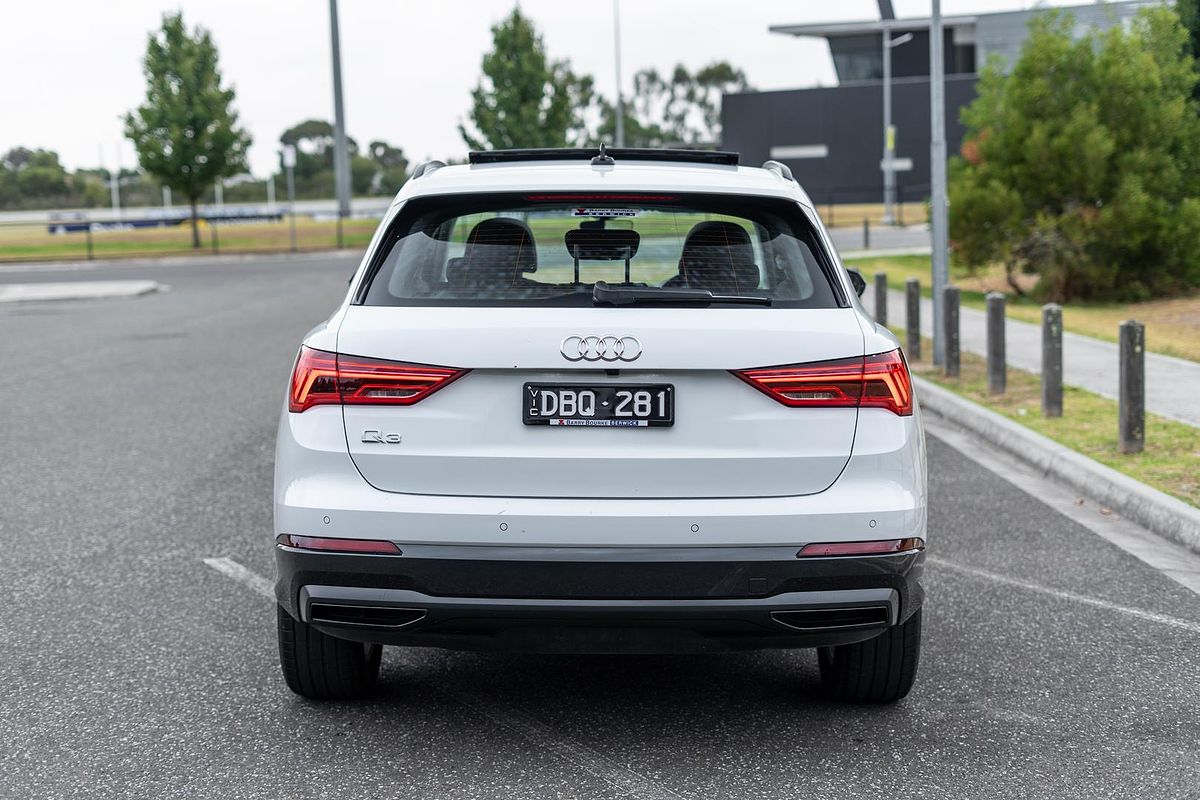 2024 Audi Q3 35 TFSI Dynamic Black F3
