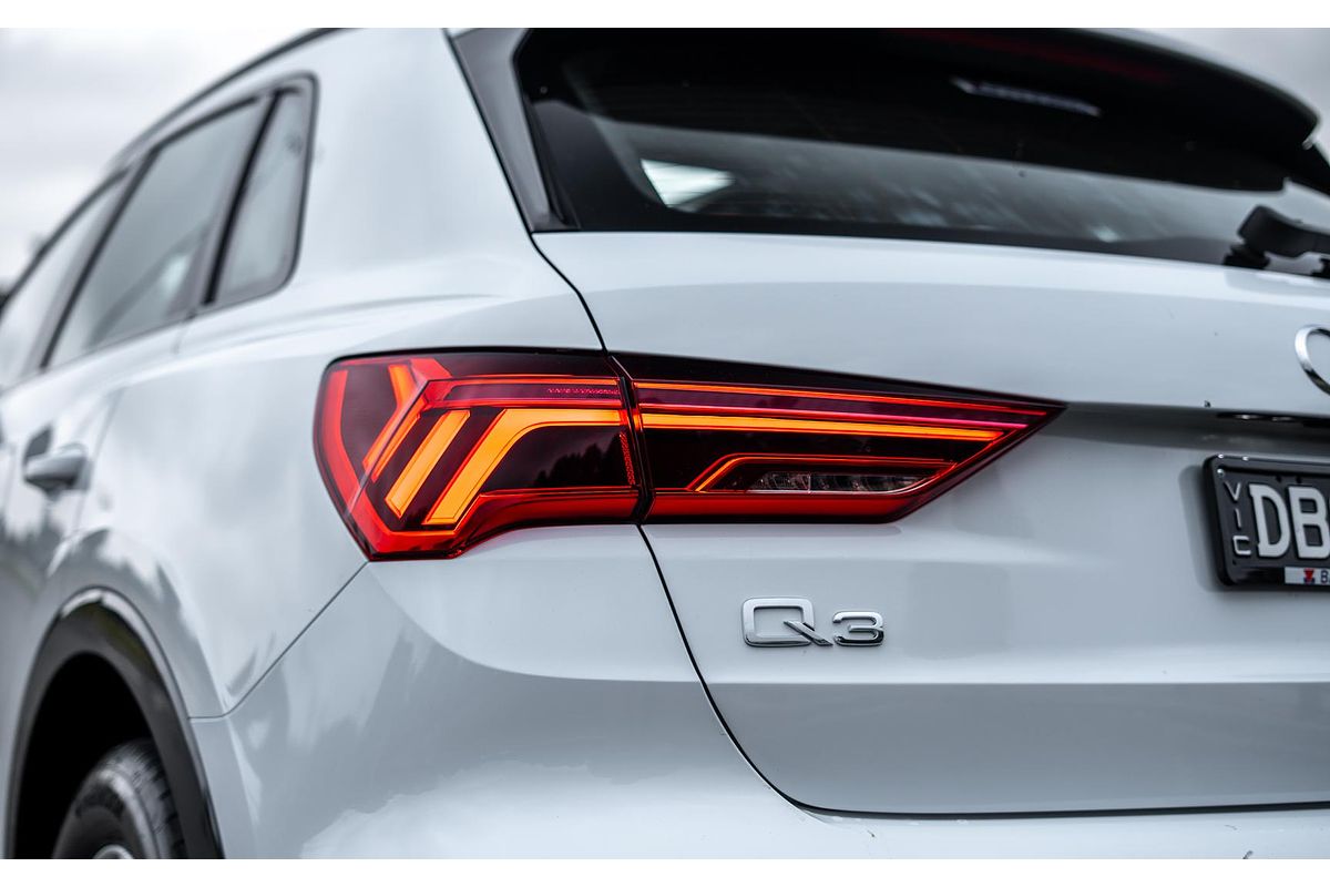 2024 Audi Q3 35 TFSI Dynamic Black F3