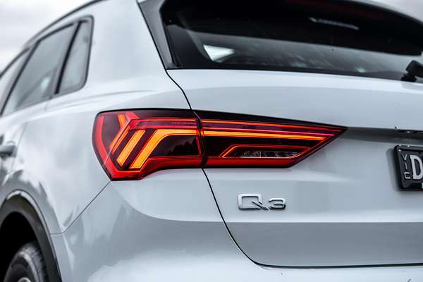 2024 Audi Q3 35 TFSI Dynamic Black F3