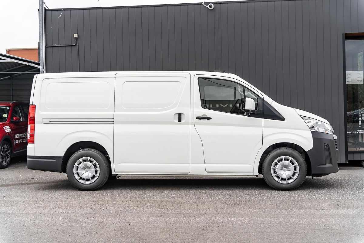 2024 Toyota Hiace GDH300R LWB