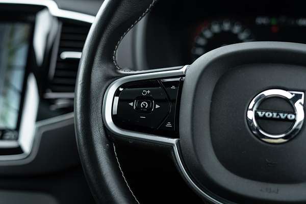 2020 Volvo XC90 T6 R-Design