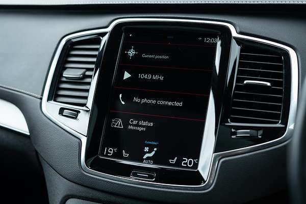 2020 Volvo XC90 T6 R-Design