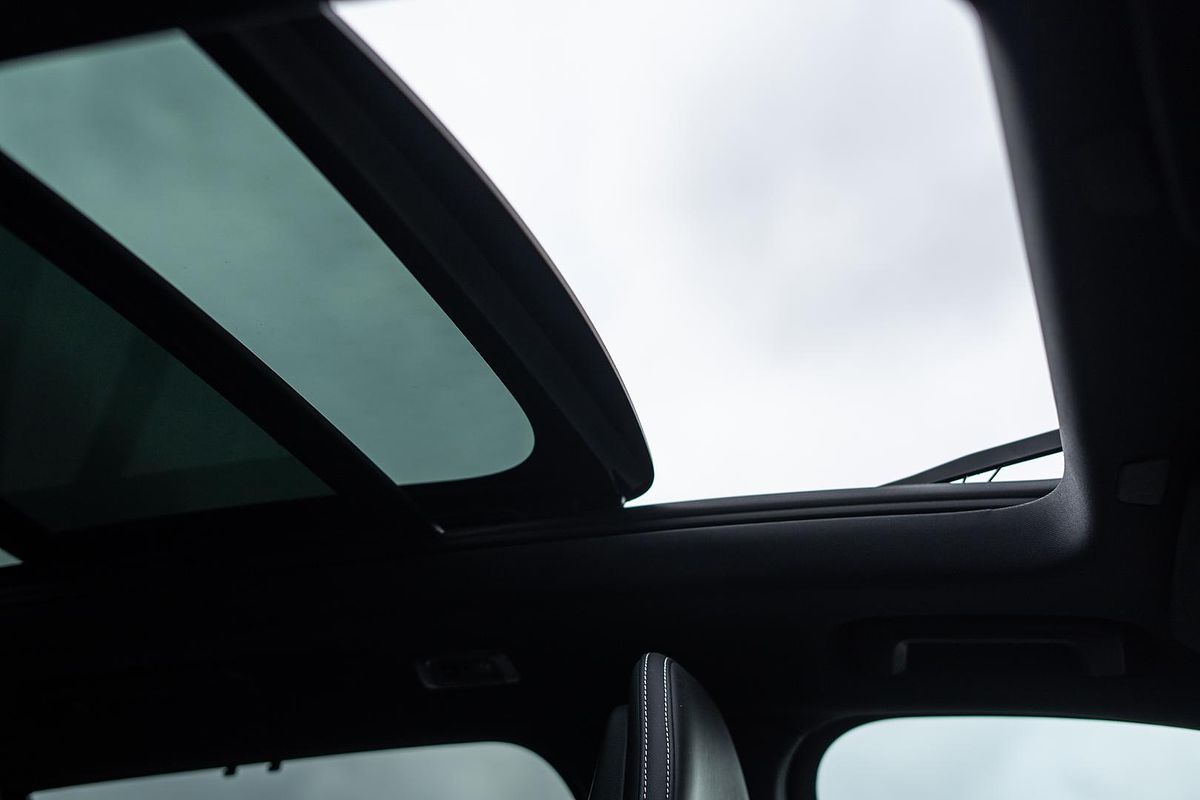 2020 Volvo XC90 T6 R-Design