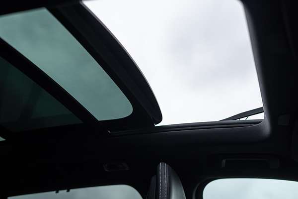 2020 Volvo XC90 T6 R-Design