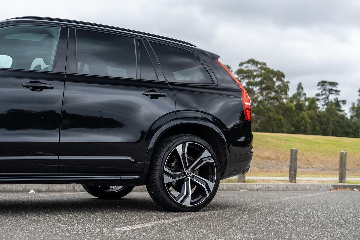 2020 Volvo XC90 T6 R-Design