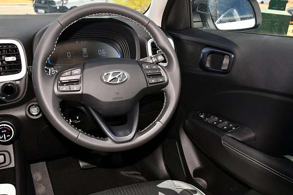 2025 Hyundai Venue Elite QX.V5