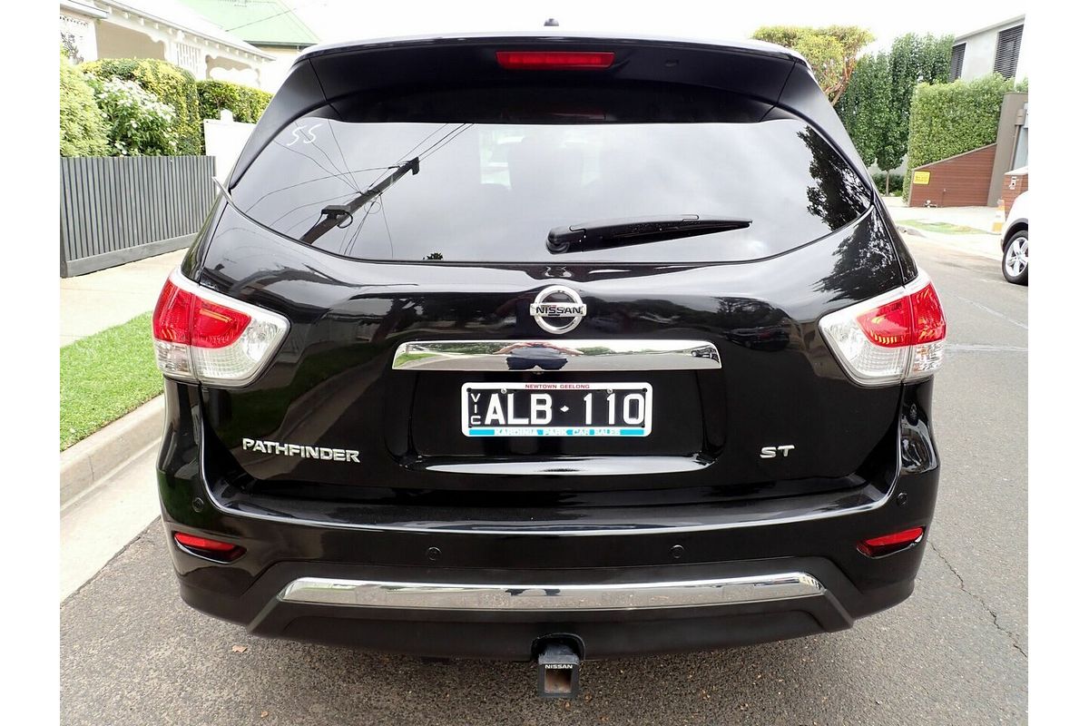 2016 Nissan Pathfinder ST (4x2) R52 MY15