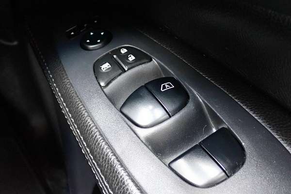 2016 Nissan Pathfinder ST (4x2) R52 MY15