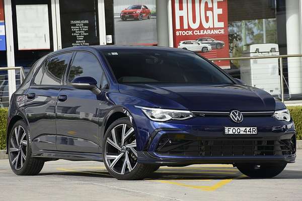 2023 Volkswagen Golf 110TSI R-Line 8