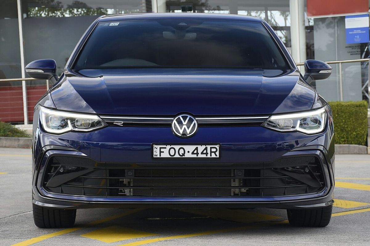 2023 Volkswagen Golf 110TSI R-Line 8