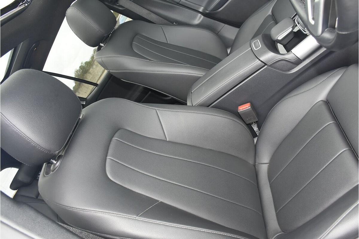 2021 Mercedes-Benz GLB-Class GLB200 X247
