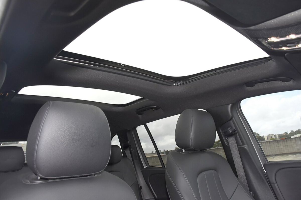 2021 Mercedes-Benz GLB-Class GLB200 X247