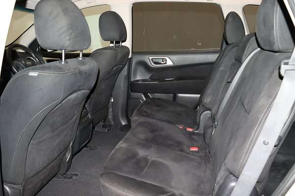 2014 Nissan Pathfinder ST R52