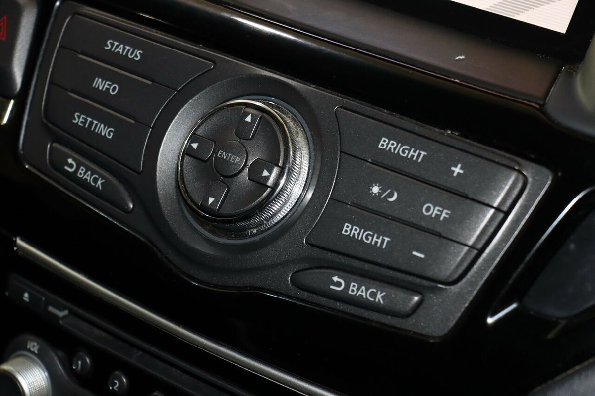 2014 Nissan Pathfinder ST R52