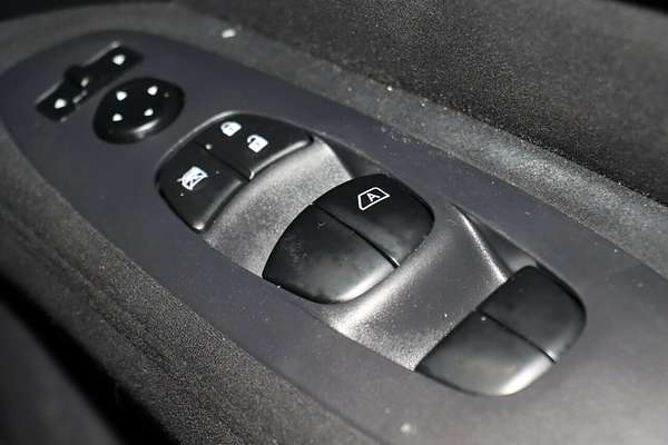2014 Nissan Pathfinder ST R52