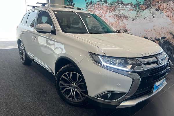 2017 Mitsubishi Outlander LS Safety Pack ZK