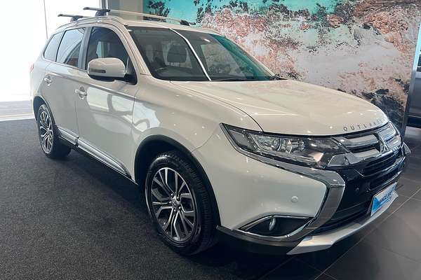 2017 Mitsubishi Outlander LS Safety Pack ZK