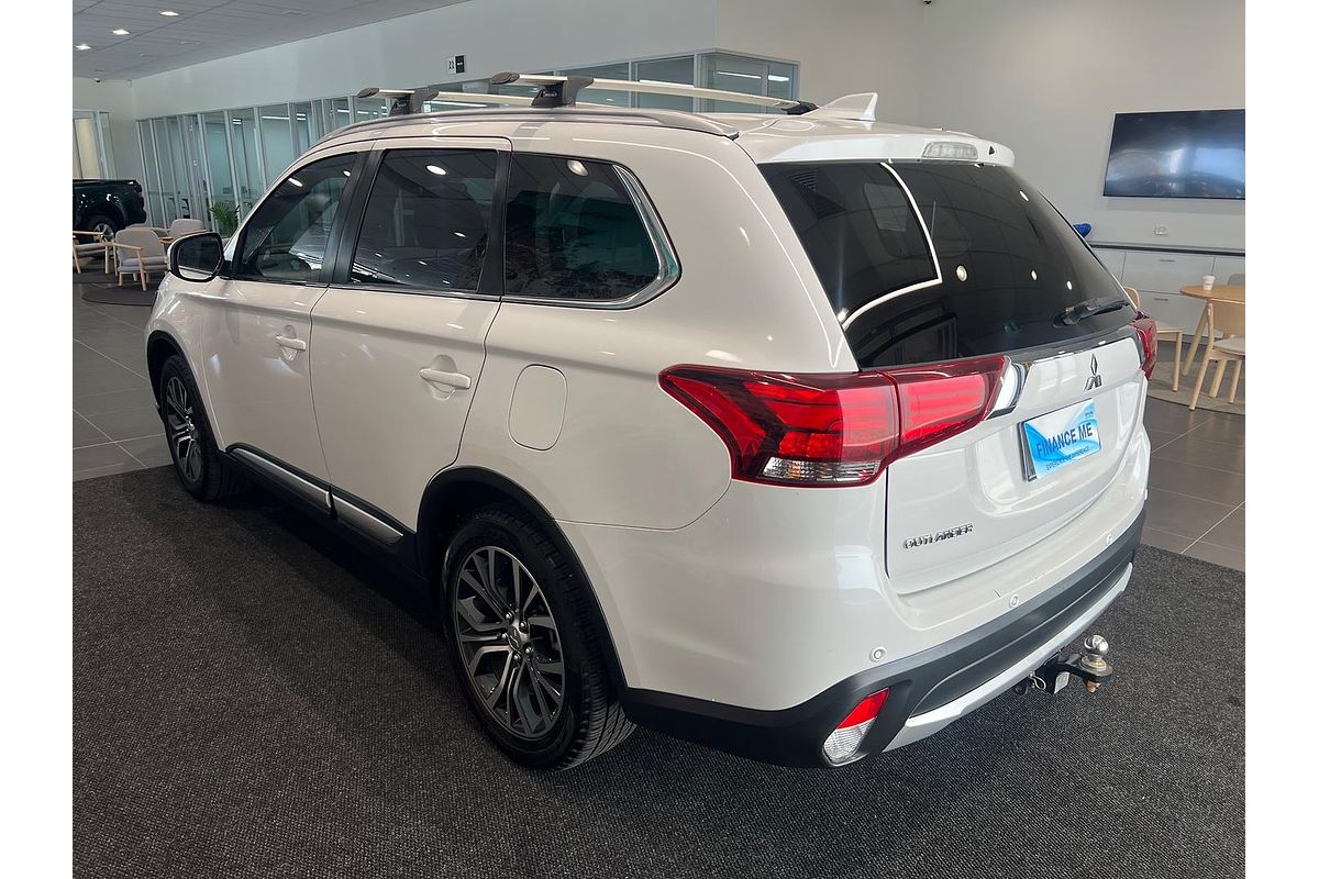 2017 Mitsubishi Outlander LS Safety Pack ZK