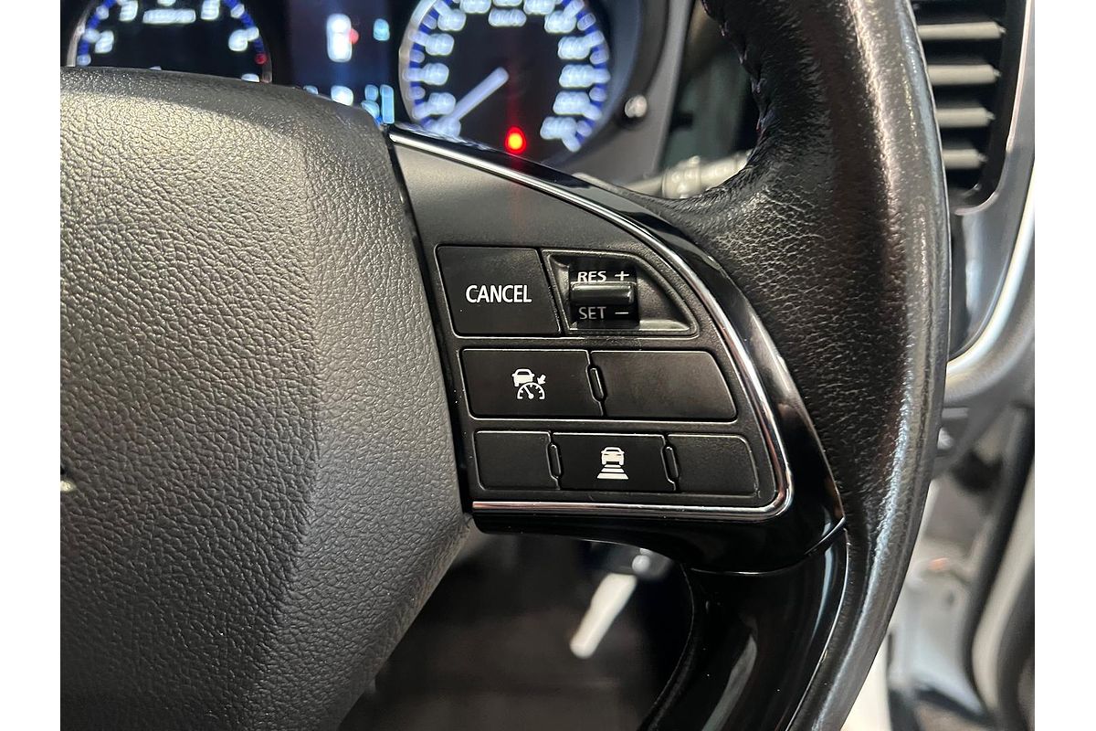 2017 Mitsubishi Outlander LS Safety Pack ZK