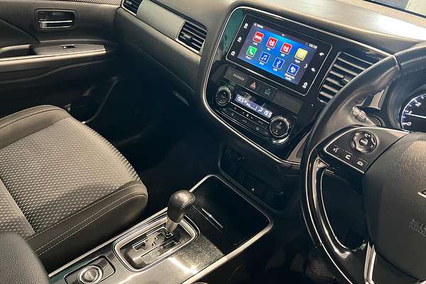 2017 Mitsubishi Outlander LS Safety Pack ZK