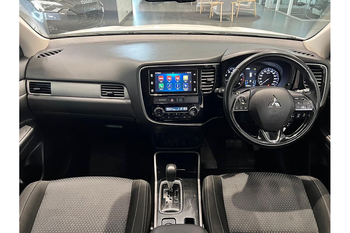 2017 Mitsubishi Outlander LS Safety Pack ZK