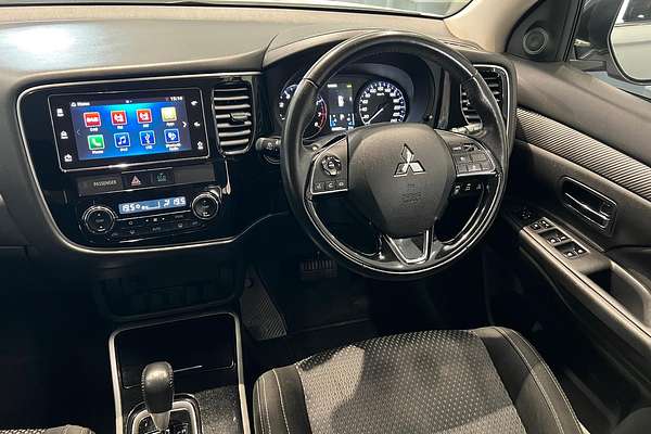2017 Mitsubishi Outlander LS Safety Pack ZK