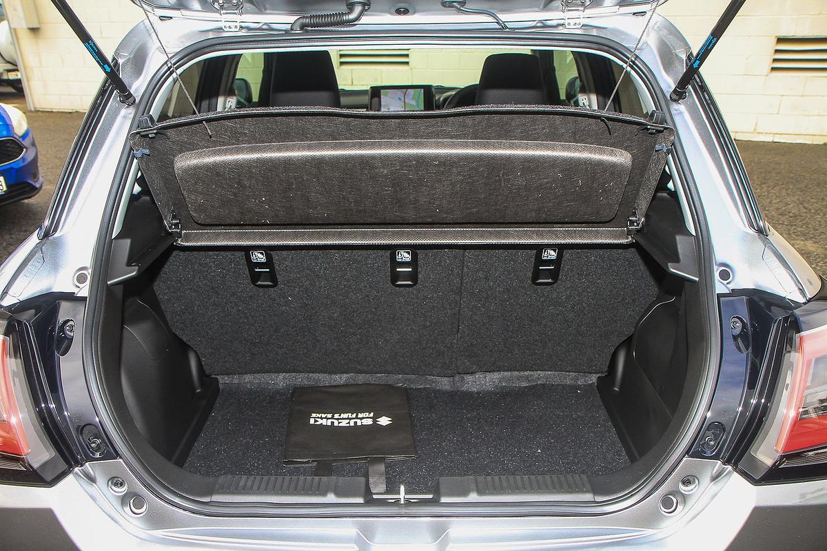 2025 Suzuki Swift Hybrid GLX UZ