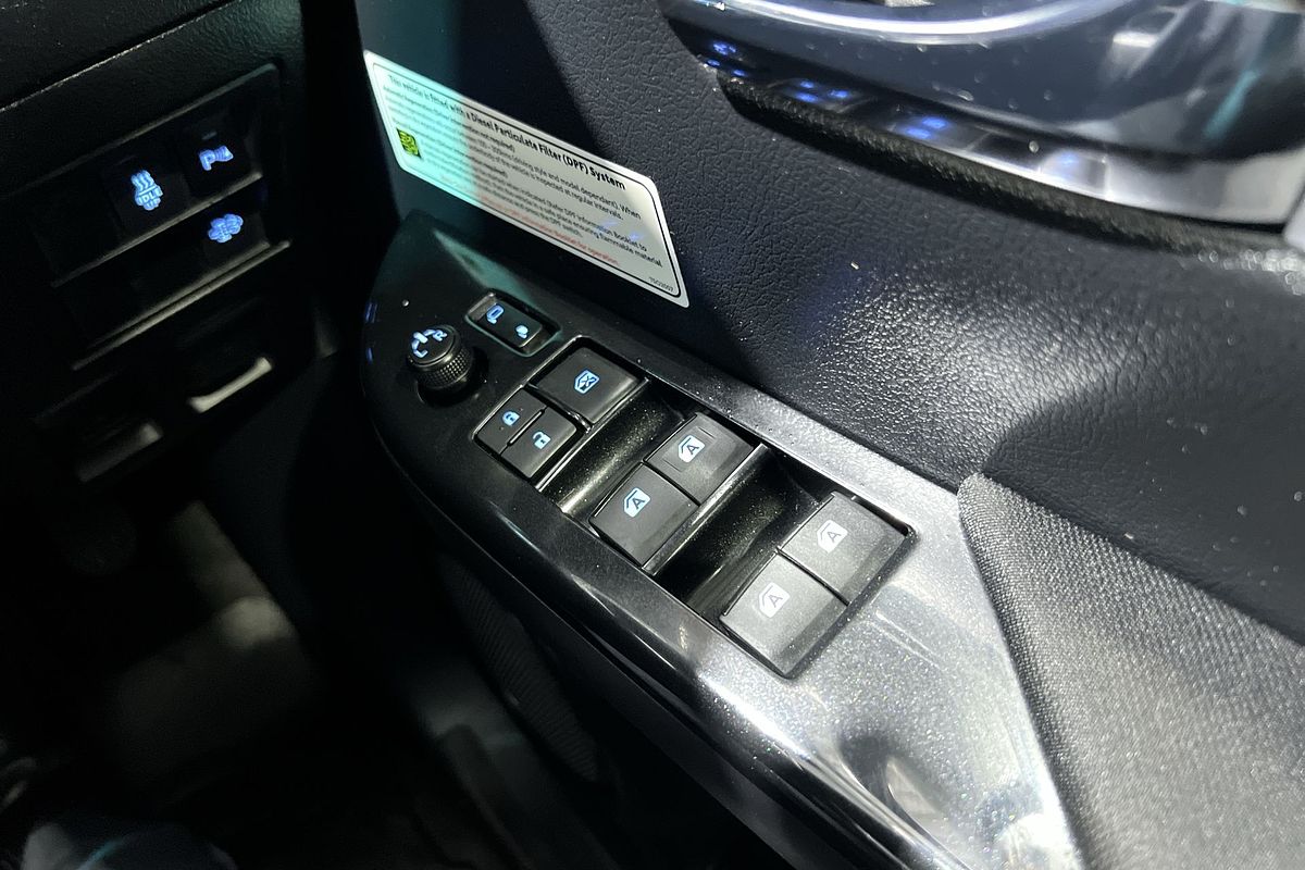 2020 Toyota Hilux SR5 GUN126R 4X4