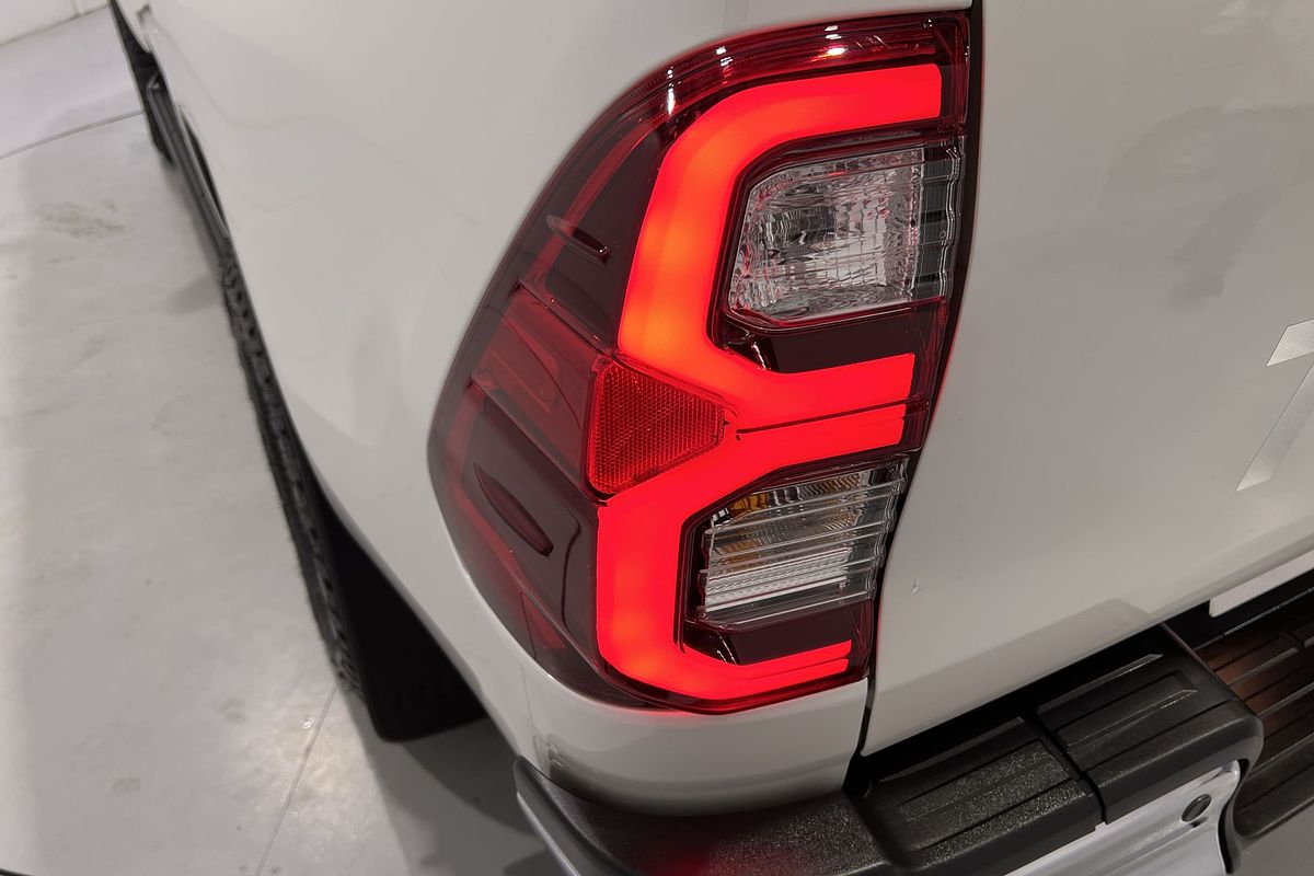 2020 Toyota Hilux SR5 GUN126R 4X4