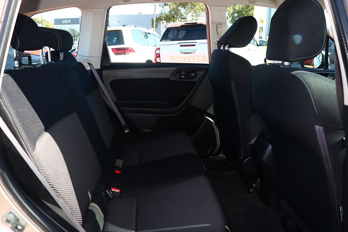 2014 Subaru Forester 2.5i-L S4
