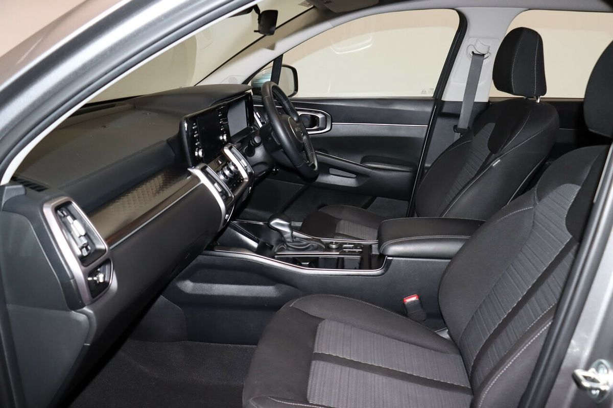 2023 Kia Sorento S MQ4
