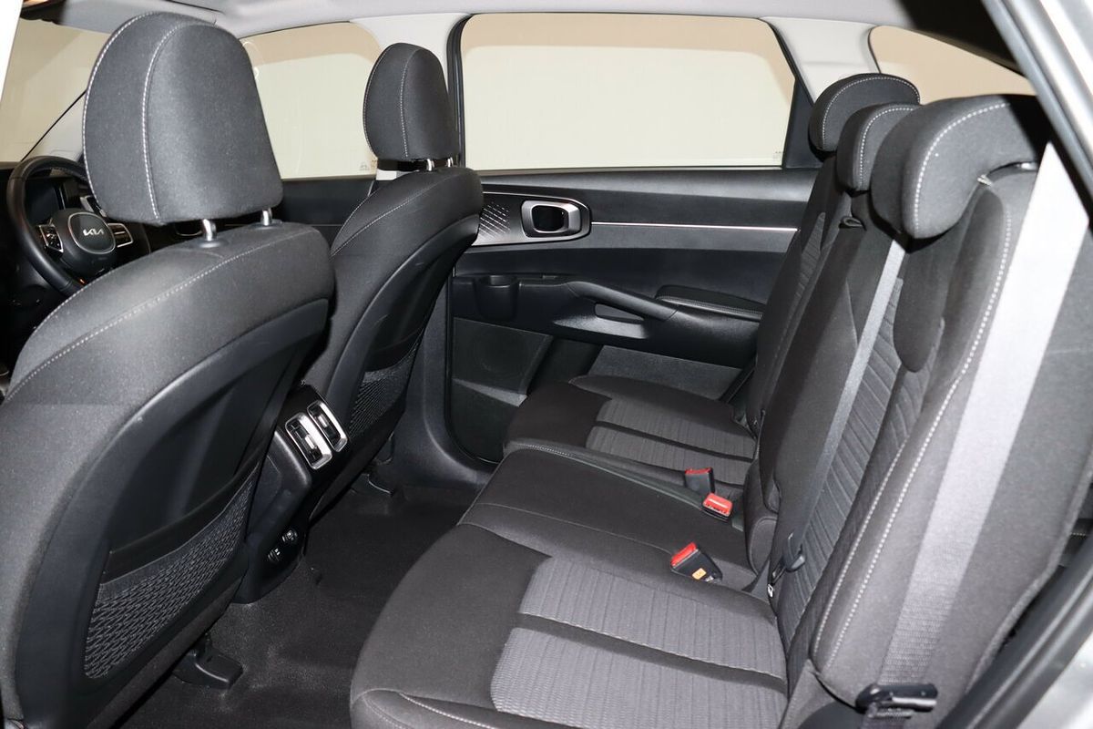 2023 Kia Sorento S MQ4