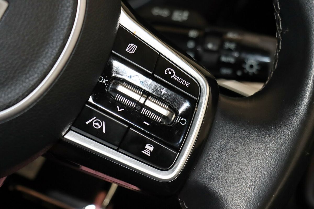 2023 Kia Sorento S MQ4