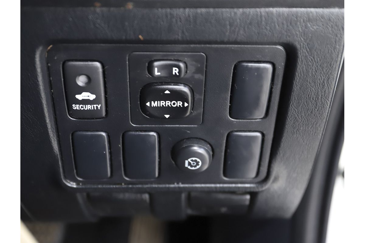 2013 Toyota Hilux SR5 KUN26R