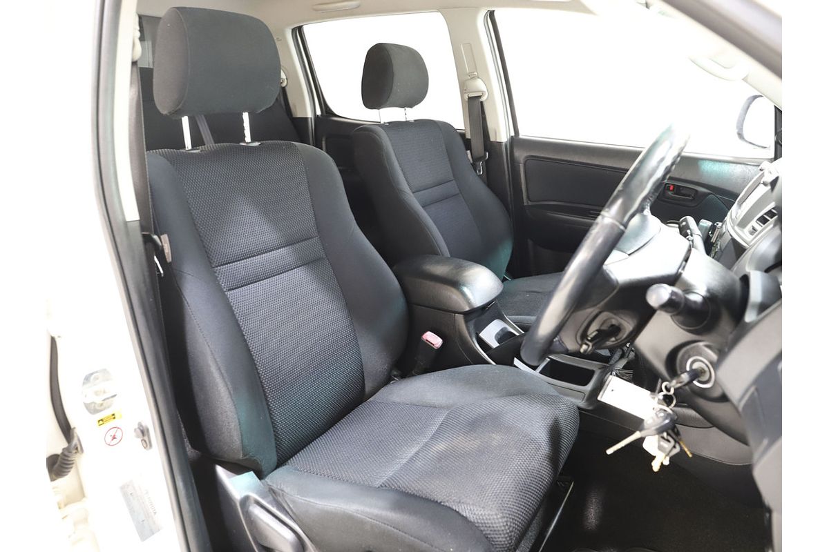 2013 Toyota Hilux SR5 KUN26R