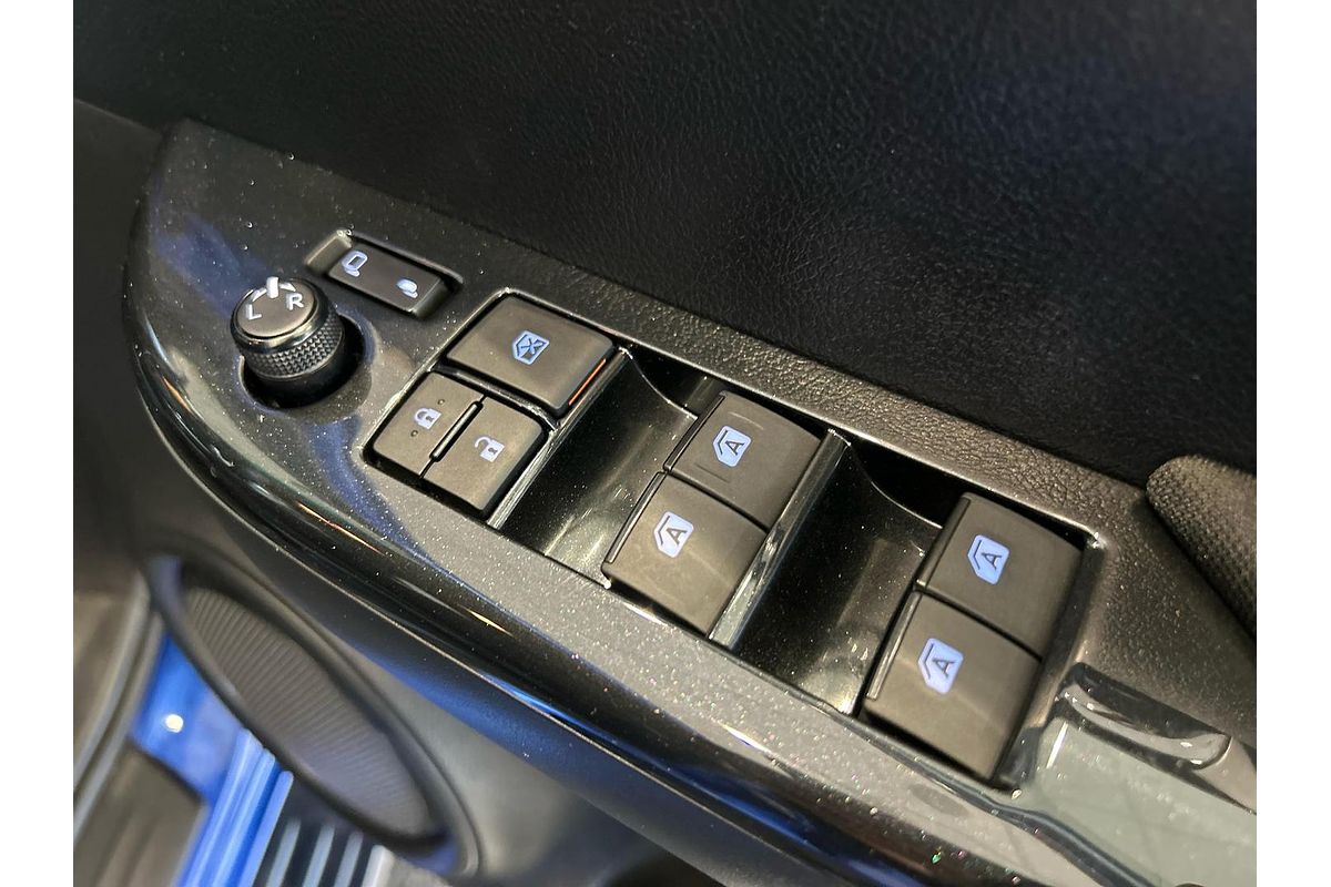 2023 Toyota Hilux SR5 GUN126R 4X4