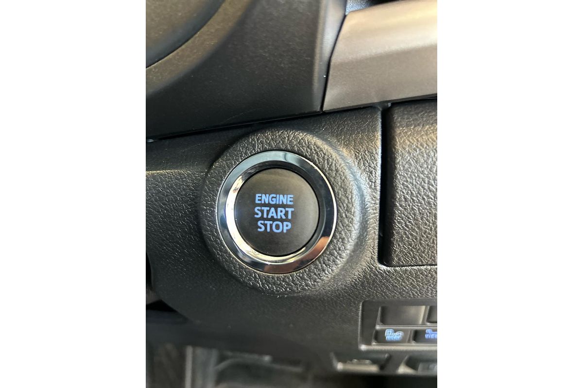 2023 Toyota Hilux SR5 GUN126R 4X4
