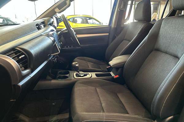 2023 Toyota Hilux SR5 GUN126R 4X4