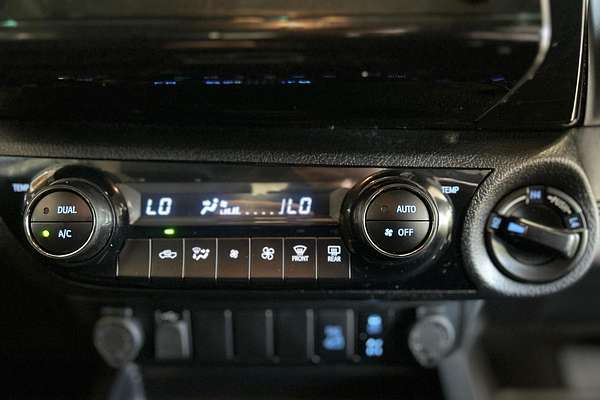 2023 Toyota Hilux SR5 GUN126R 4X4