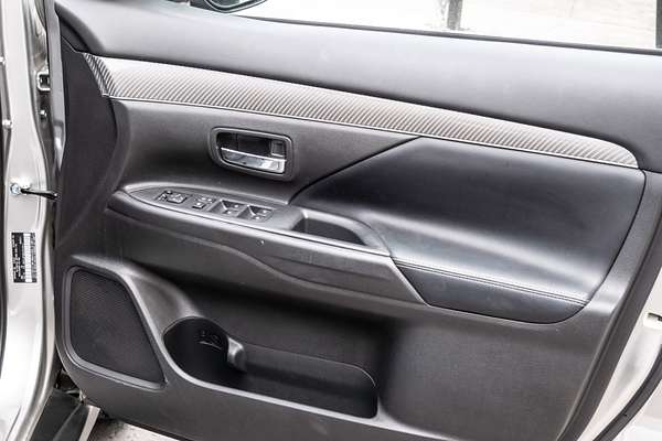 2018 Mitsubishi Outlander Exceed ZL