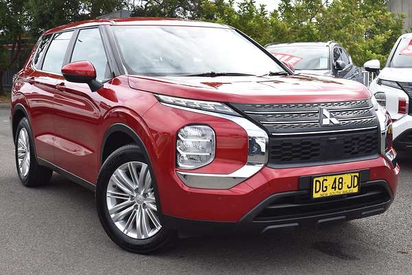 2022 Mitsubishi Outlander ES ZM