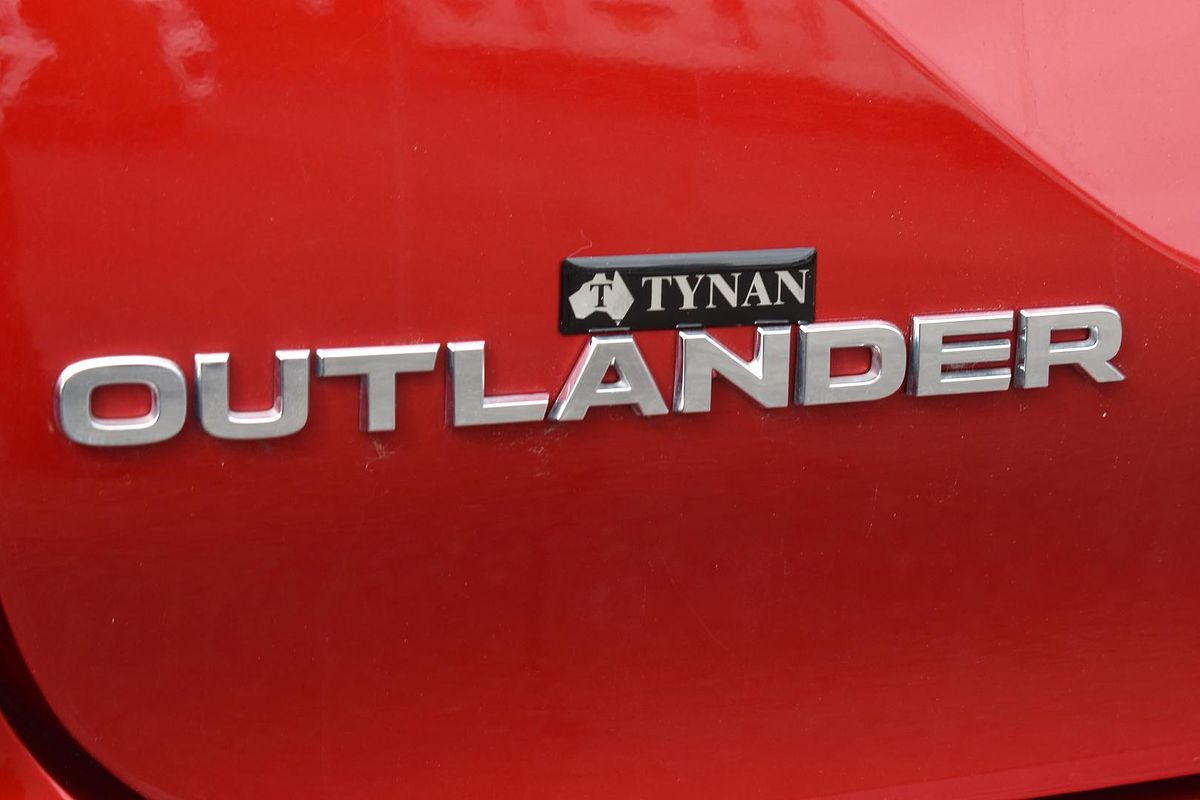 2022 Mitsubishi Outlander ES ZM