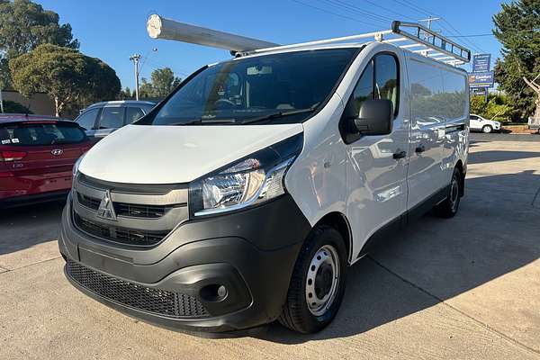 2022 Mitsubishi Express GLX SN SWB