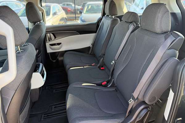 2023 Kia Carnival S KA4